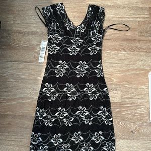 Never worn size 6 midi dress